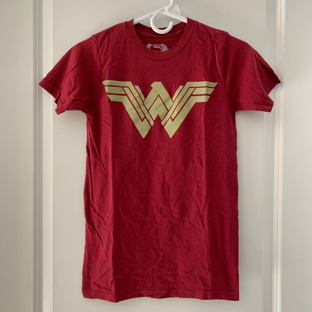 Wonder Woman Maroon Graphic T-Shirt